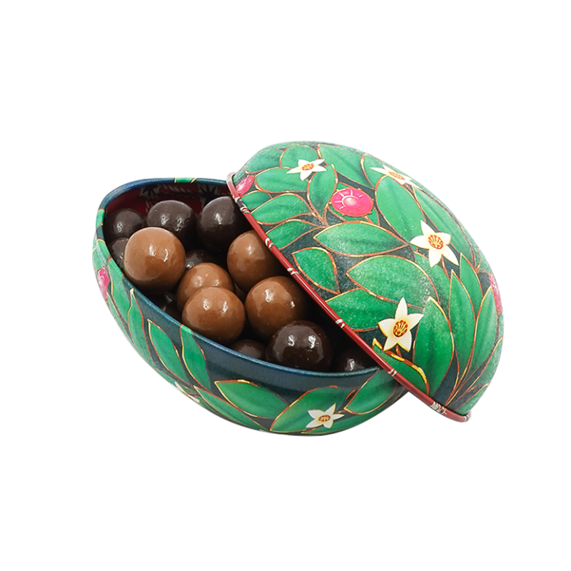 Oeuf avec feuille