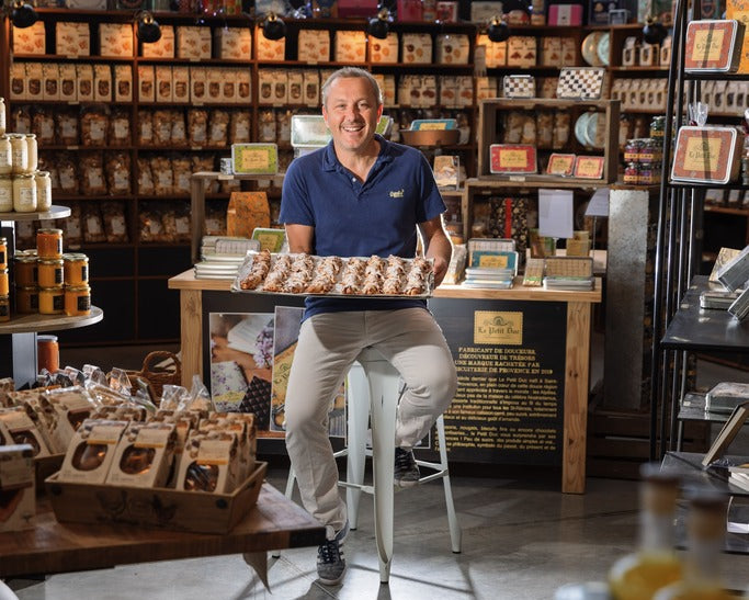 Charger la vidéo : Voyage au coeur de la Fabrique Biscuiterie de Provence